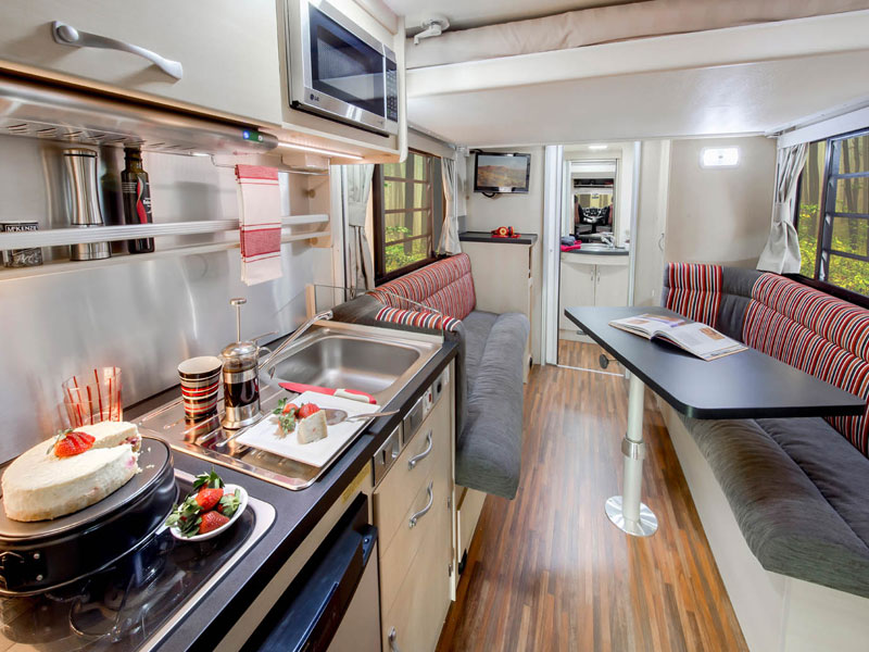 Leura Motorhome - Avida RV