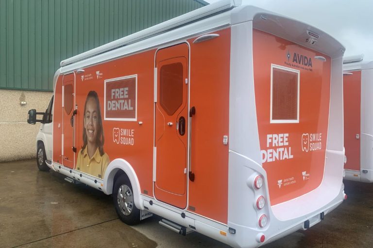 Avida Dental bus